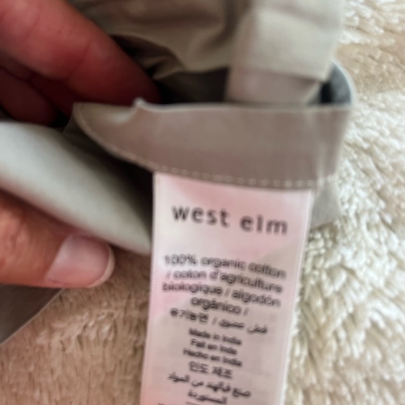 West Elm pillow sham-New - Picture 3 of 3